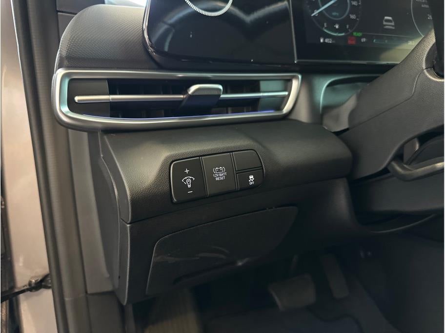 2025 Hyundai ELANTRA HYBRID Limited HEV Sedan 4D