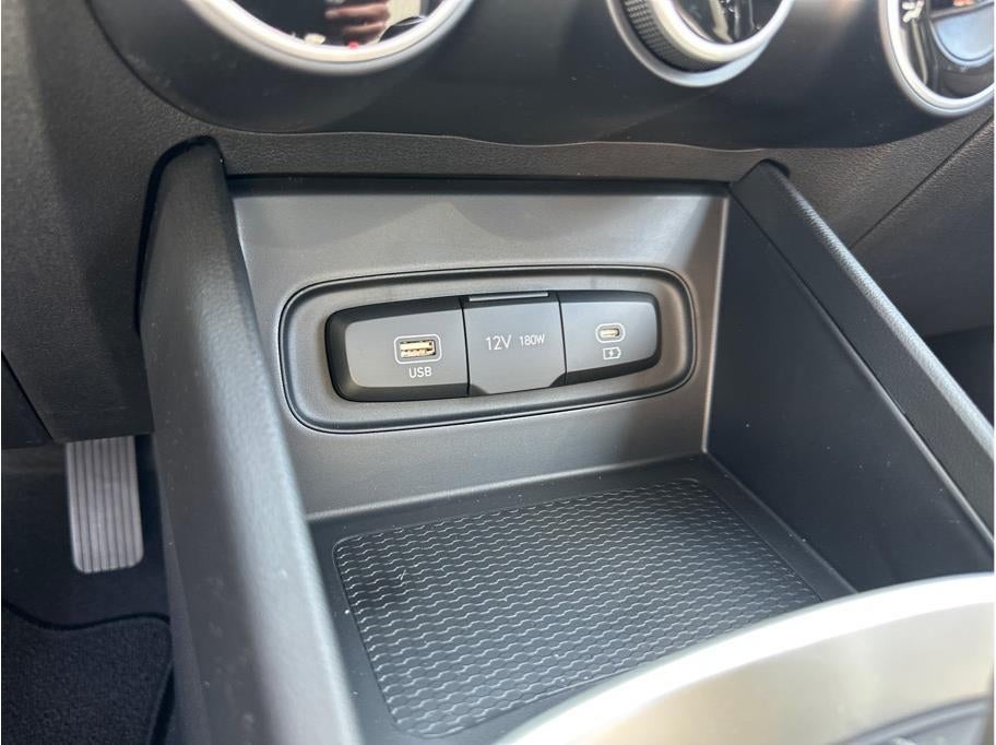 2026 Hyundai VENUE SE Sport Utility 4D