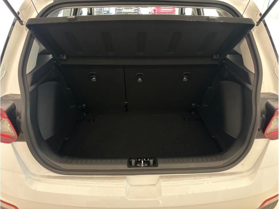 2025 Hyundai VENUE SEL Sport Utility 4D
