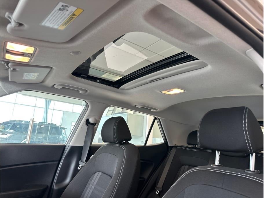 2025 Hyundai VENUE SEL Sport Utility 4D