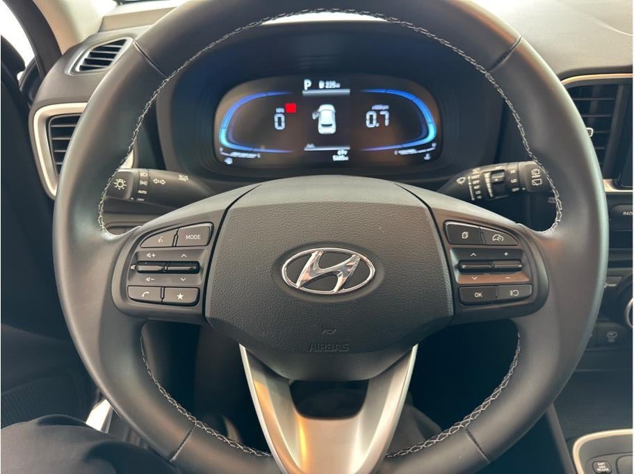 2025 Hyundai VENUE SEL Sport Utility 4D